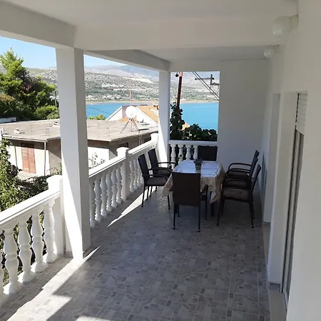 Apartments Ivica - 150M From Sea Trogir Exterior photo
