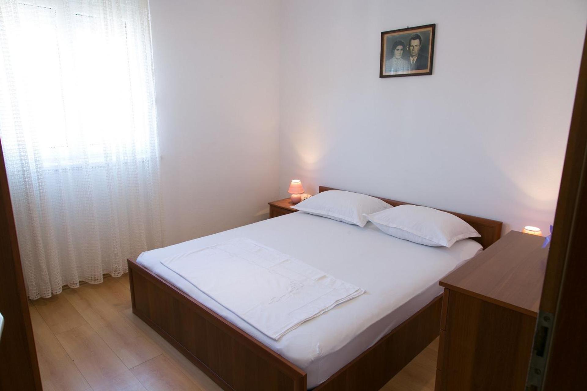 Ivica - 150m From Sea Apartment *