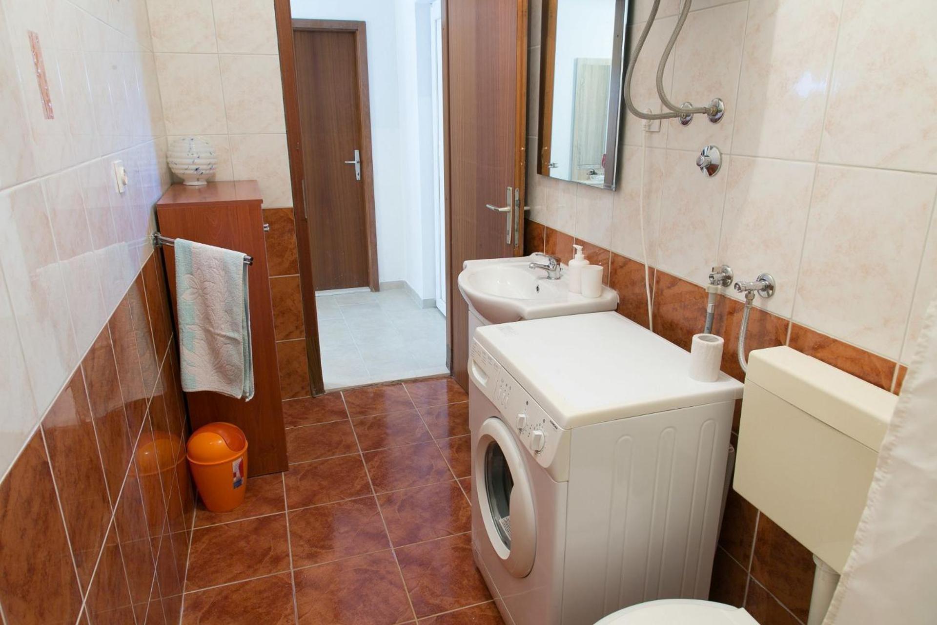 Apartment Ivica - 150m From Sea